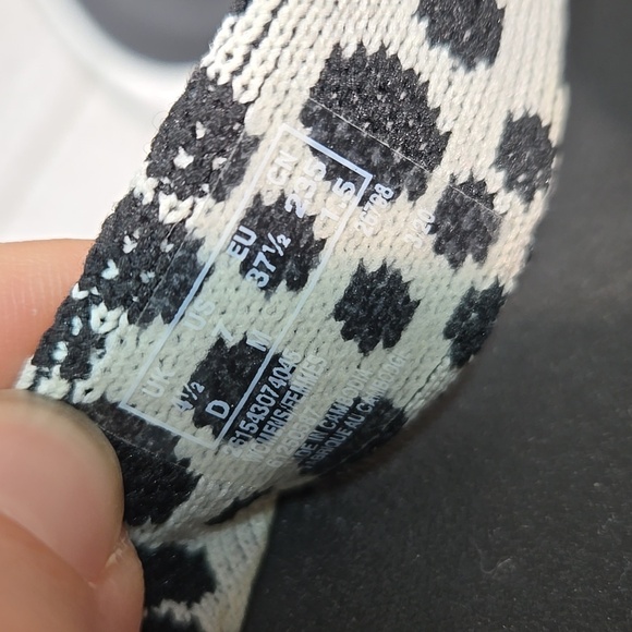 Cloudsteppers By Clarks Women Comforty Black& White Flip Flops Sandals Shoes 7M - Picture 7 of 10